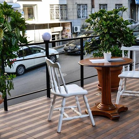 Piccolo Hotel Vake Tbilisi Ngoại thất bức ảnh