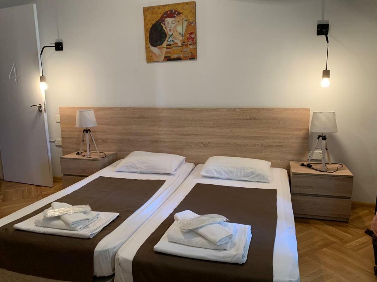 Piccolo Hotel Vake Tbilisi Ngoại thất bức ảnh